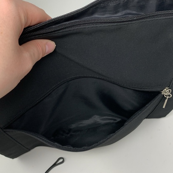 Maxx New York black Crossbody Handbag - Picture 12 of 13